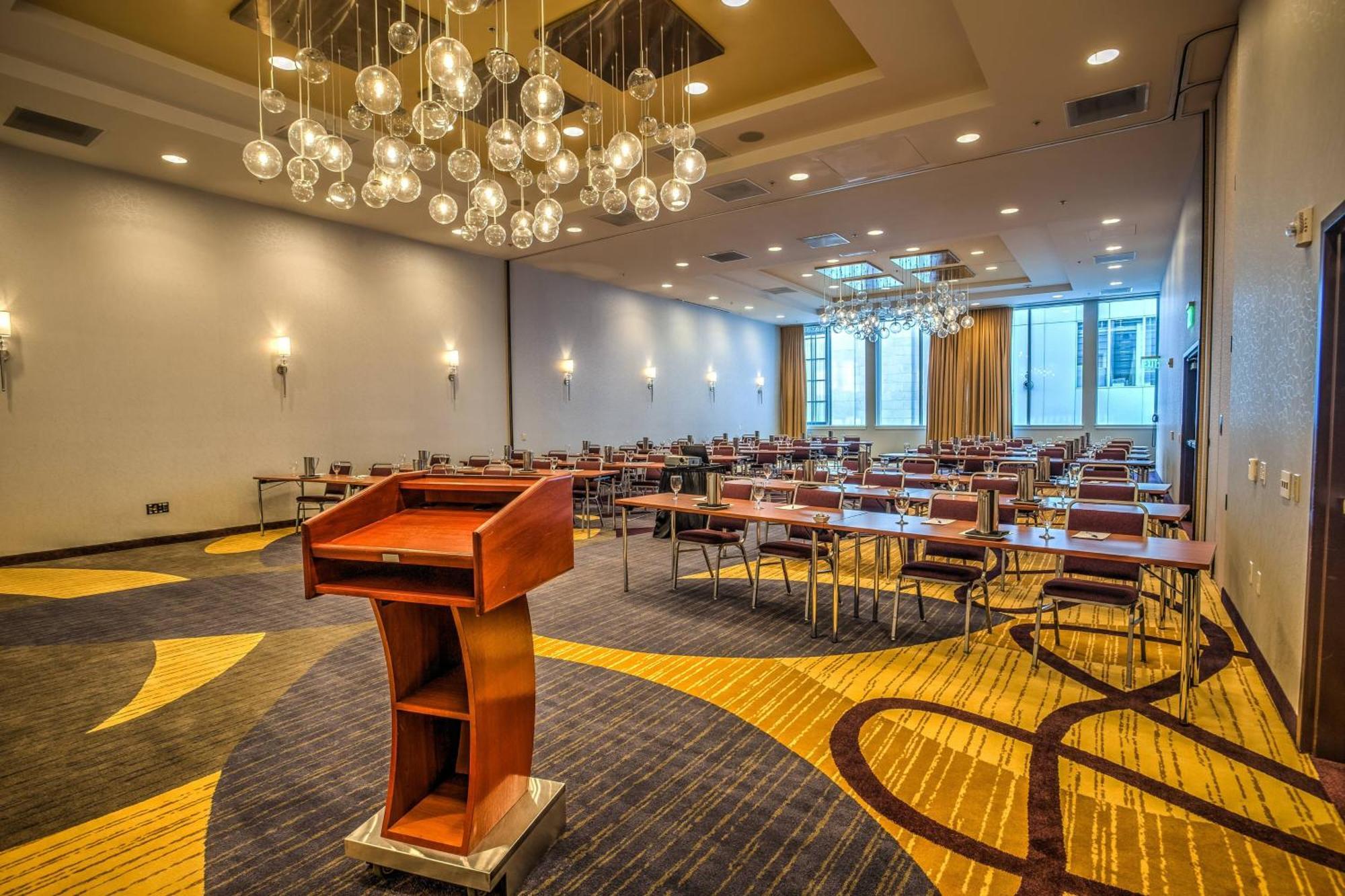 Courtyard By Marriott Portland City Center Екстериор снимка