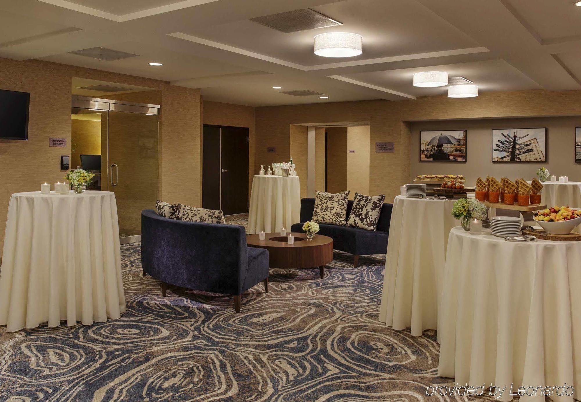 Courtyard By Marriott Portland City Center Екстериор снимка